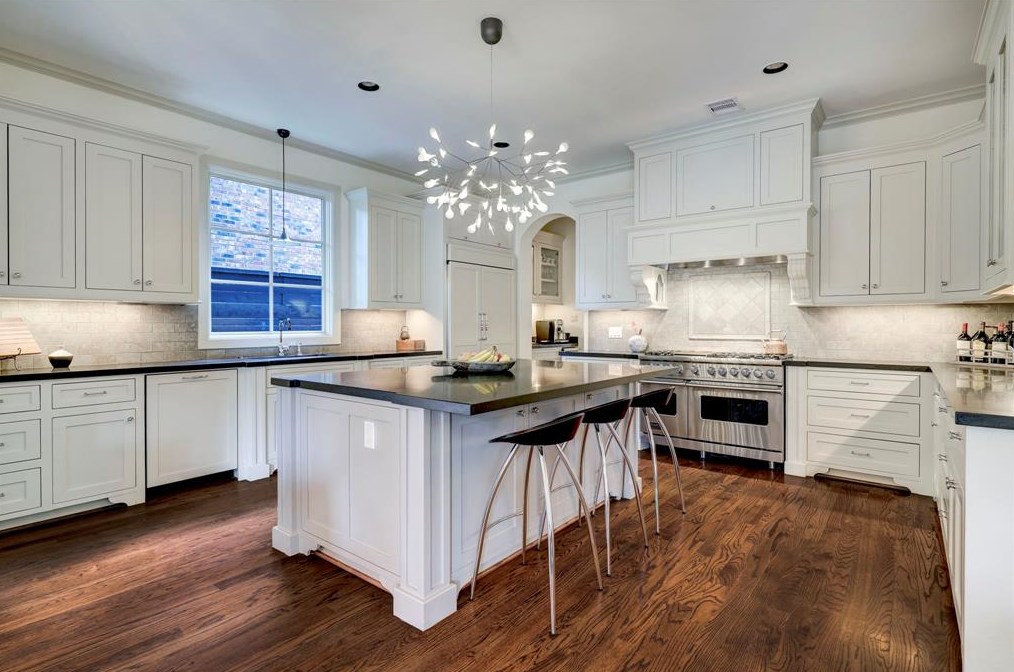 2226 Quenby St, Houston TX 77005-1414 exterior