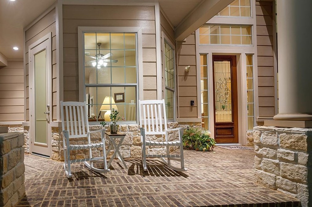 10841 Lk Frst Dr, Conroe TX 77384-3247 exterior