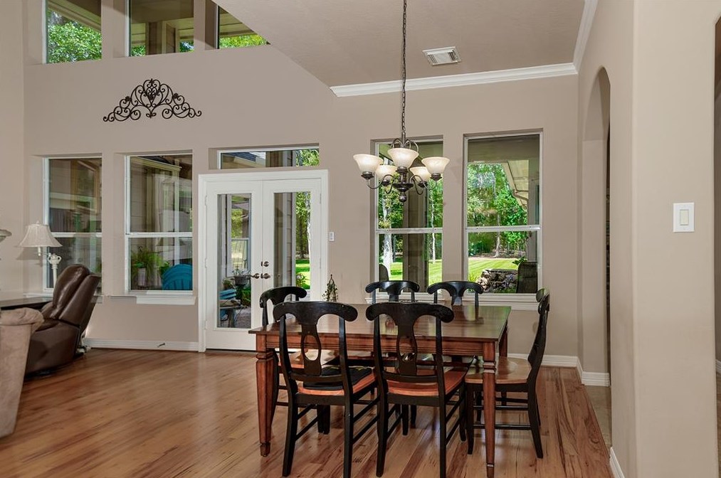 10841 Lk Frst Dr, Conroe TX 77384-3247 exterior