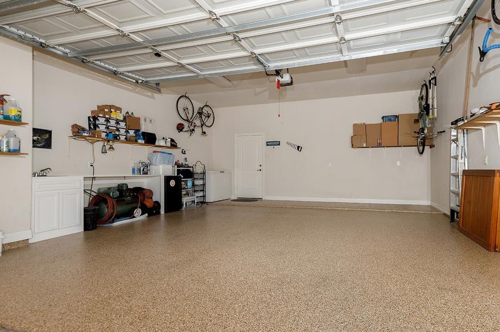 10841 Lk Frst Dr, Conroe TX 77384-3247 exterior