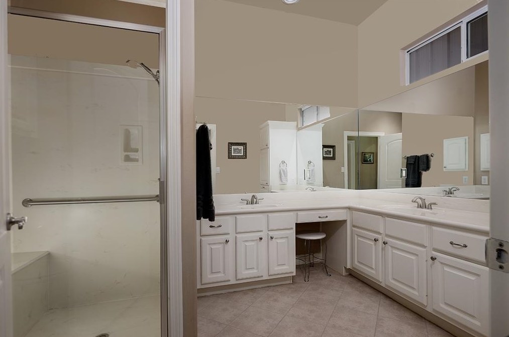 10841 Lk Frst Dr, Conroe TX 77384-3247 exterior