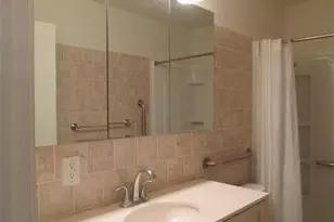 10614 Faircroft Dr, Houston, TX 77048 - Photo 5