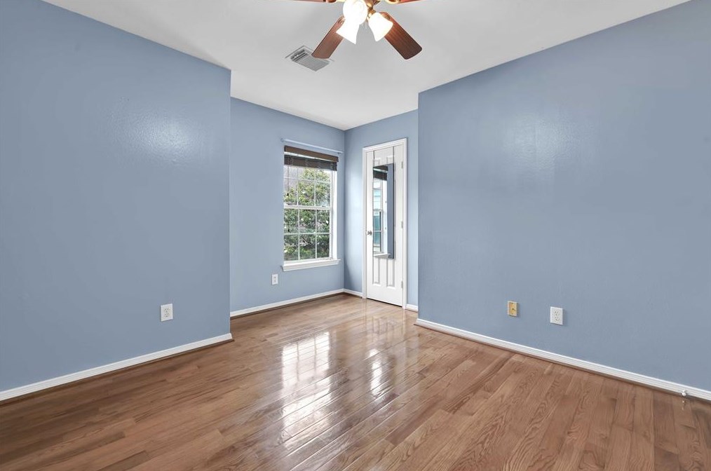 1421 Oneil, Houston TX  77019-5520 exterior