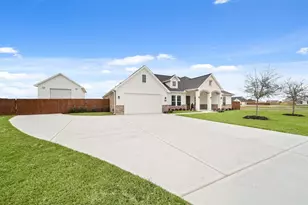 11018 Moon Lgt Dr, Needville, TX 77461 - Photo 3