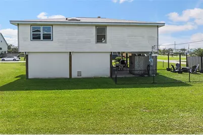 16530 Captain Kidd Road, Jamaica Beach, TX 77554 - Photo 31