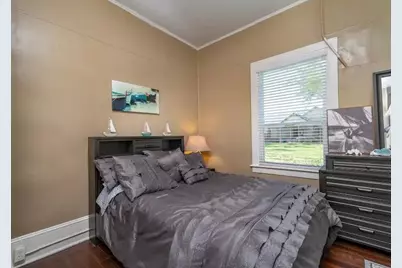 3027 Avenue L, Galveston, TX 77550 - Photo 9