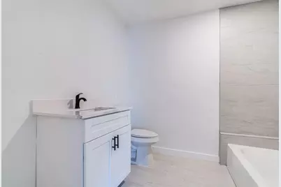 1105 N Valderas Street, Angleton, TX 77515 - Photo 11