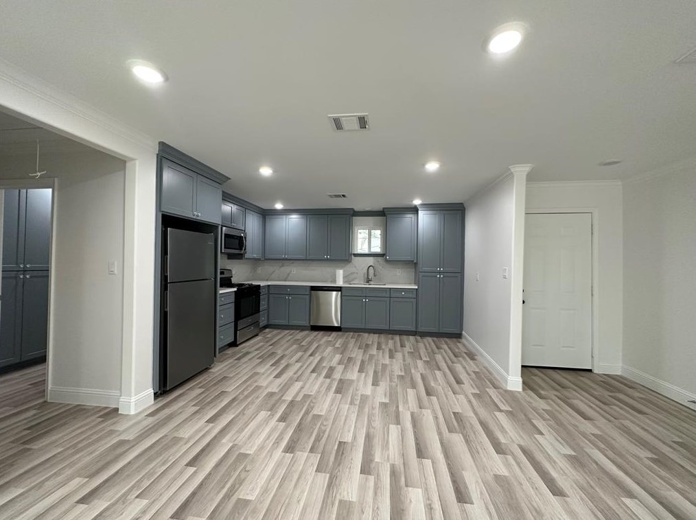 5119 Heatherbloom Dr, Houston TX  77045-5211 exterior