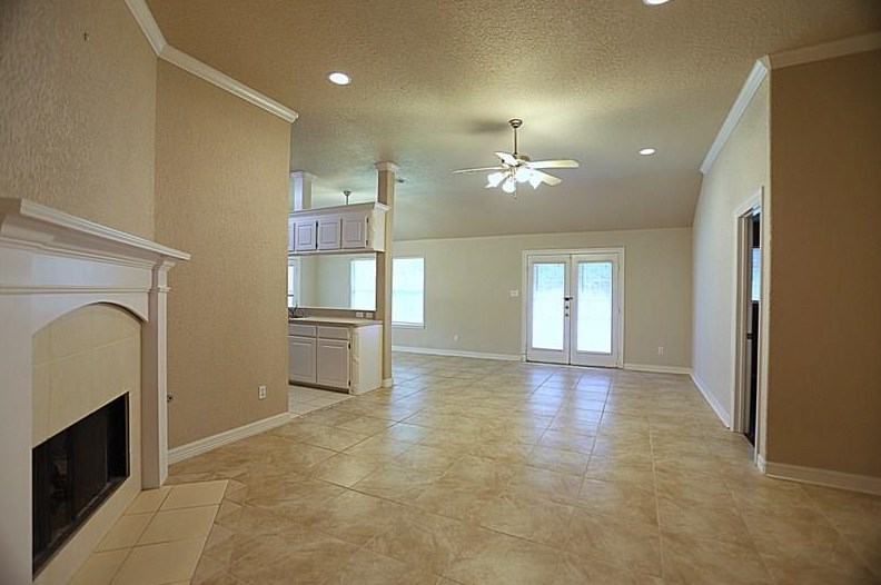 3027 Norwich St, Pearland TX  77584-2349 exterior