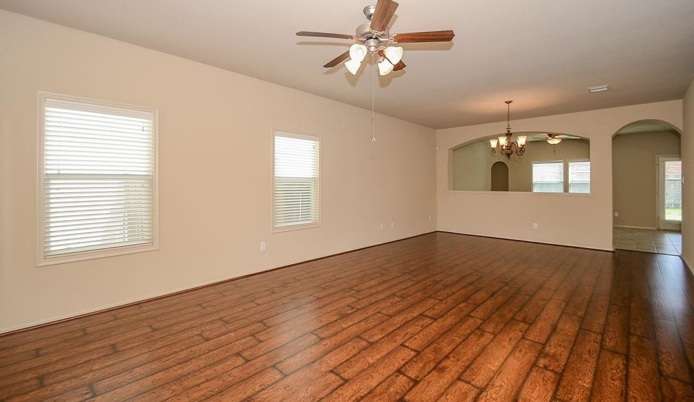 7918 Chatham Springs Ln, Cypress TX  77433-4677 exterior