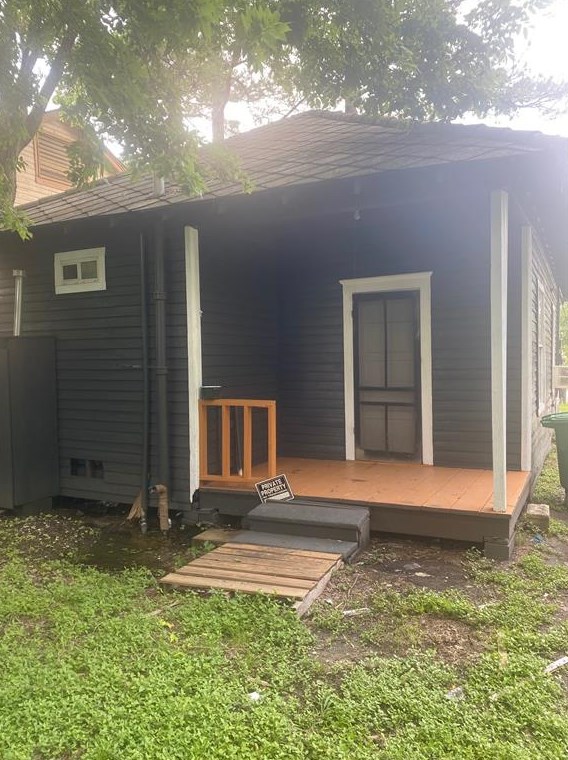 3405 Market St, Houston TX  77020-3927 exterior