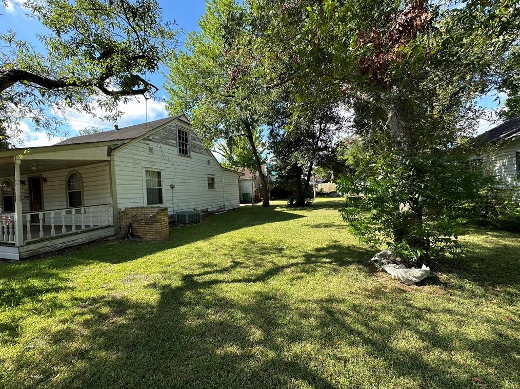 5146 Leeland St, Houston TX  77023-2020 exterior