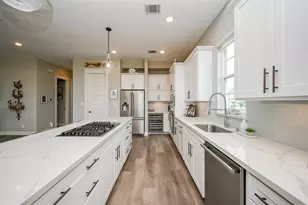 4122 Willet Ln, Galveston, TX 77554 - Photo 7