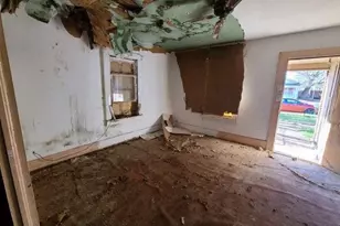 309 E Wharton Ave, Electra, TX 76360 - Photo 3