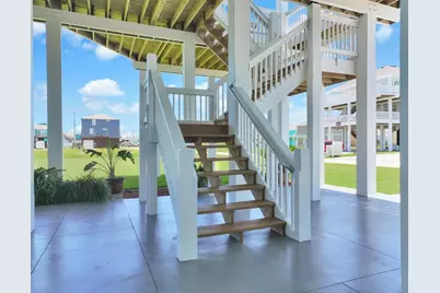 906 Westview, Crystal Beach, TX 77650 - Photo 11