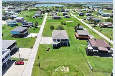 906 Westview, Crystal Beach, TX 77650 - Photo 49