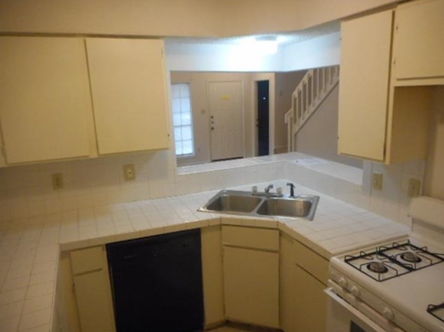 24203 Landing Way Dr, Spring TX  77373-6384 exterior