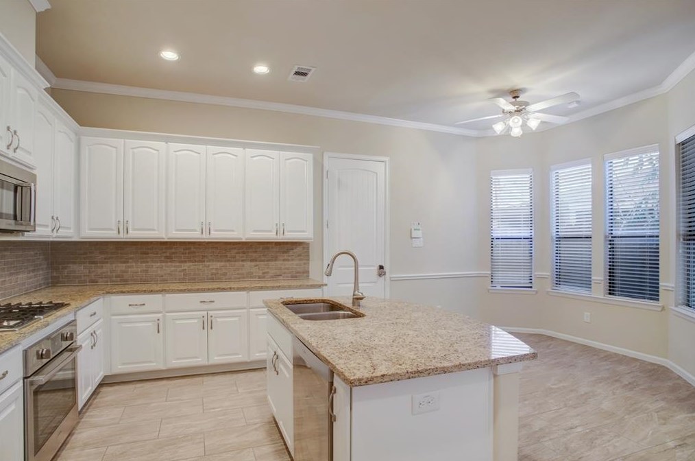 1303 Nashua St, Houston TX  77008-3745 exterior