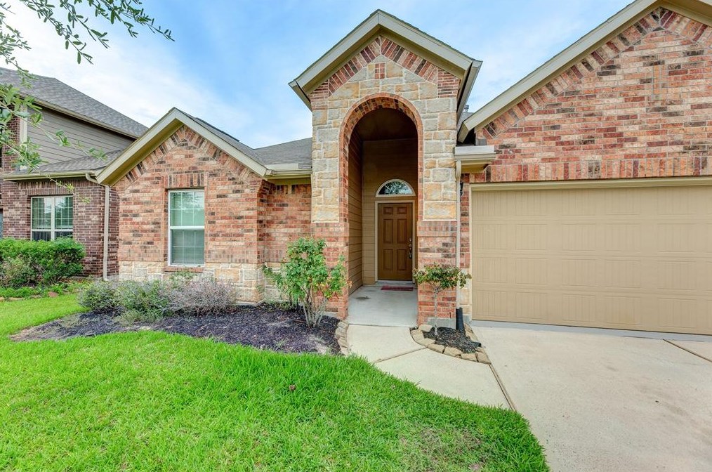 23723 Lucas Creek Dr, Spring TX  77389-2069 exterior