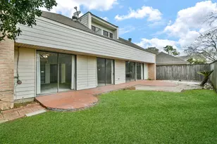 11747 Riverview Dr, Houston, TX 77077 - Photo 3