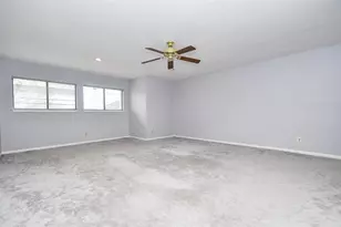 11747 Riverview Dr, Houston, TX 77077 - Photo 9