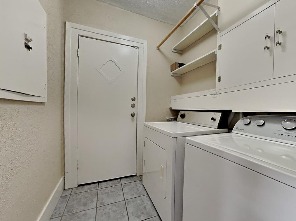 404 Clay St, Houston TX  77019-4407 exterior