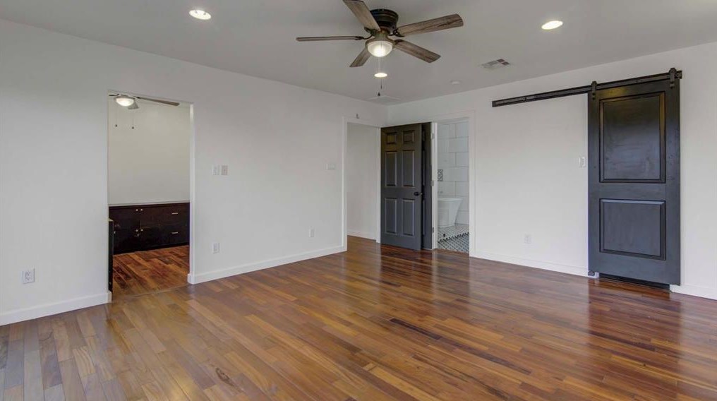 2522 Baycrest Dr, Houston TX  77058-3704 exterior