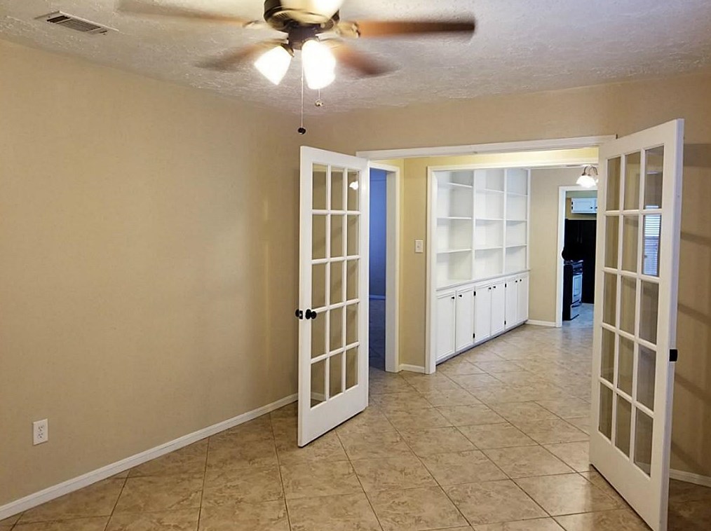 9631 Dundalk St, Spring TX  77379-4316 exterior