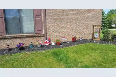 1779 Whetstone St, Bucyrus, OH 44820 - Photo 5