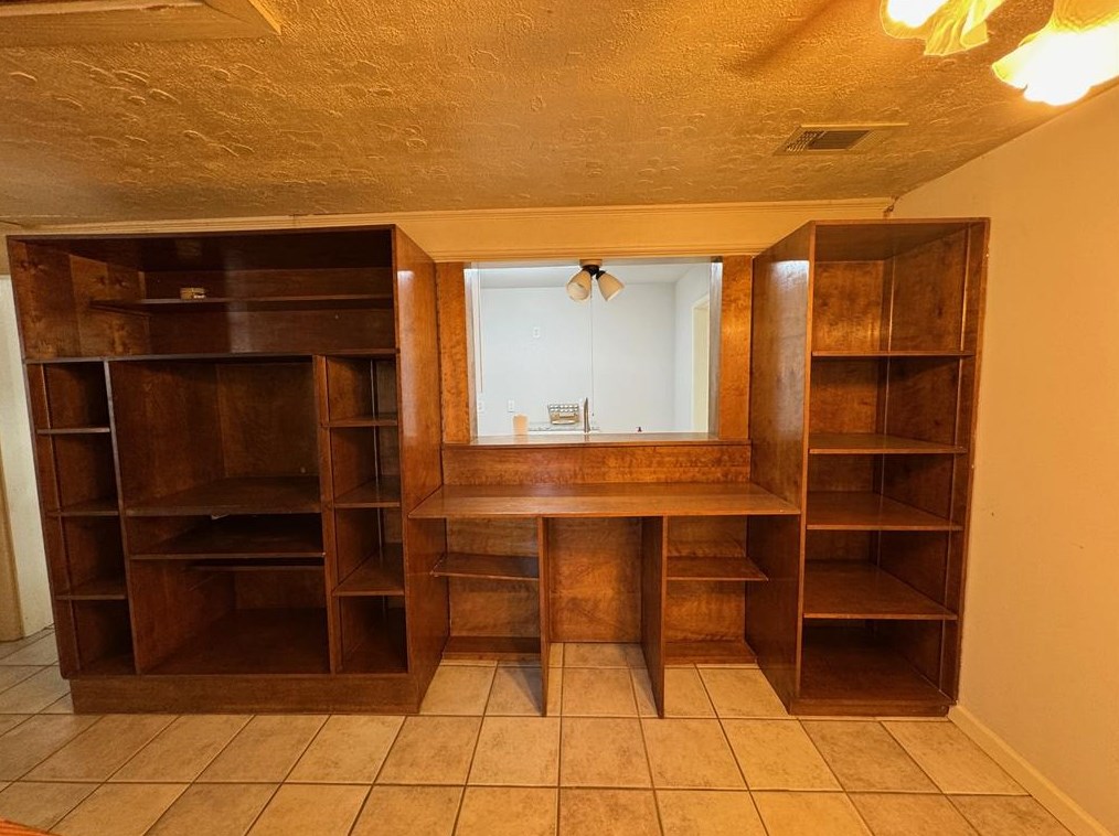 205 Rocky Crk Rd, Houston TX  exterior