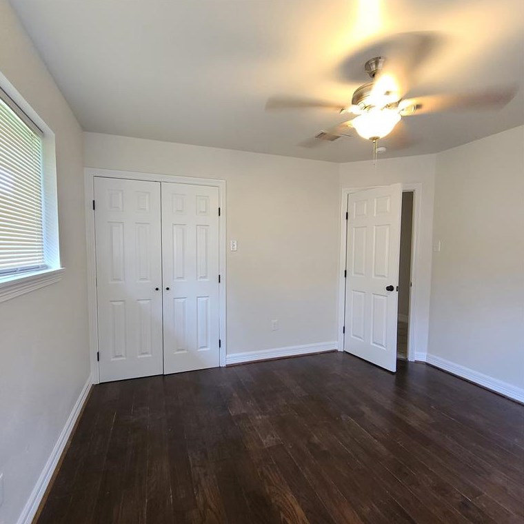 11214 Gloria Dr, Houston TX  77013-3330 exterior