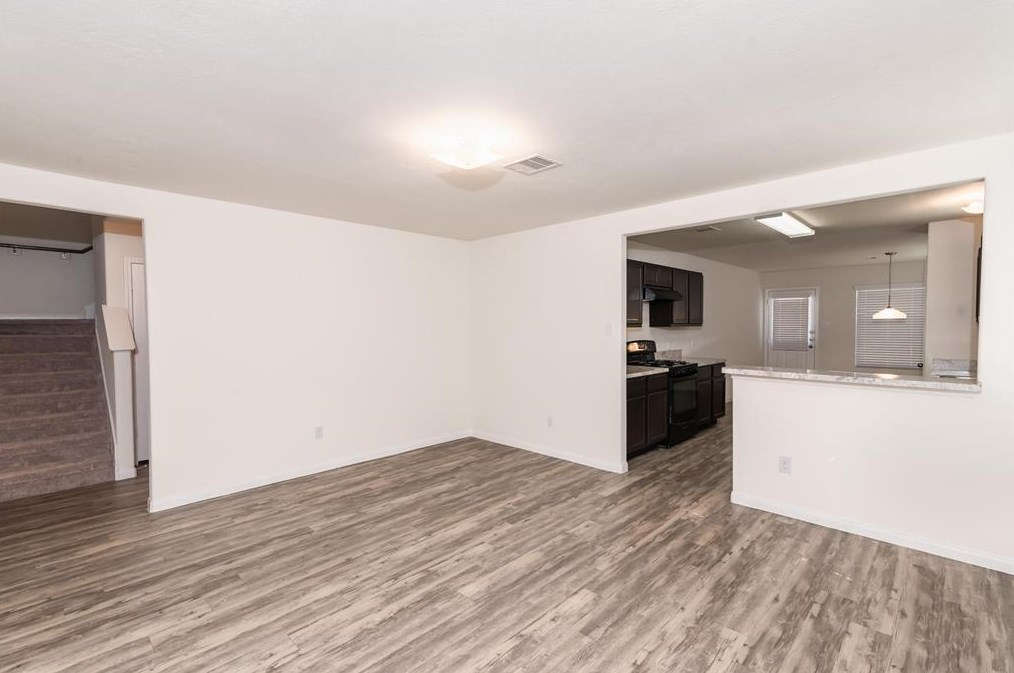 5507 Latta Plantation Dr, Katy TX  77449-1557 exterior