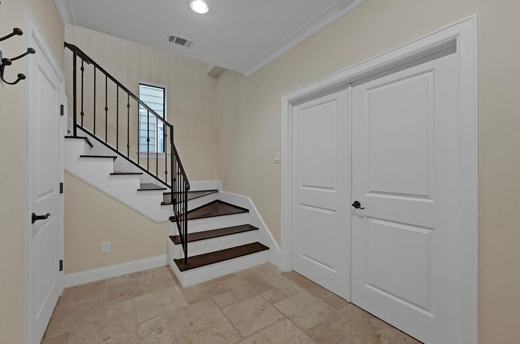 1137 15th 1/2 St, Houston TX  77008-3417 exterior