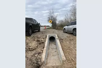 5675 Highway 35 N, Alvin, TX 77511 - Photo 1