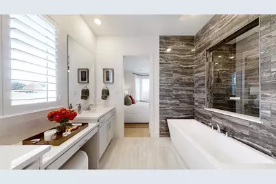 12043 Lake View Boulevard, Mont Belvieu, TX 77523 - Photo 19