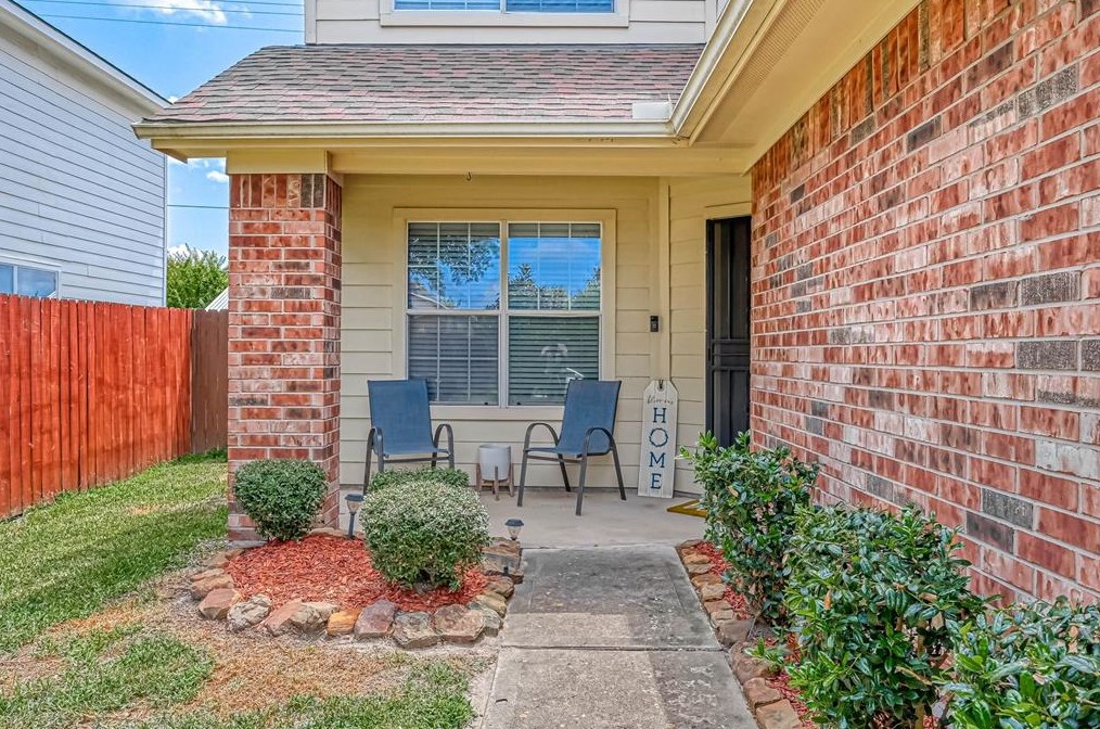 2614 Royal Blue Dr, Houston TX  77088-3341 exterior