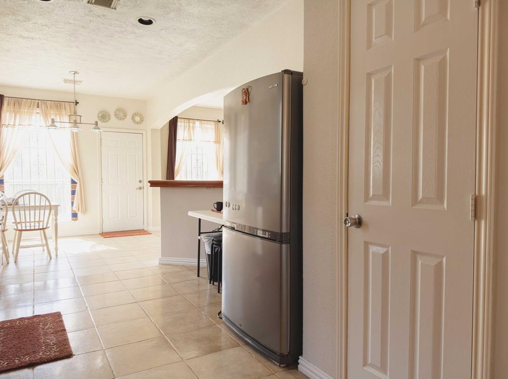 9225 Kingsville St, Houston TX  77063-4020 exterior