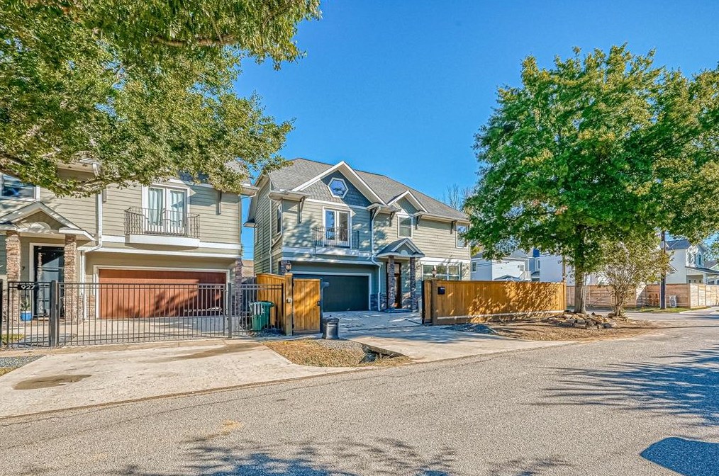 925 12th St, Houston TX  77008-6617 exterior