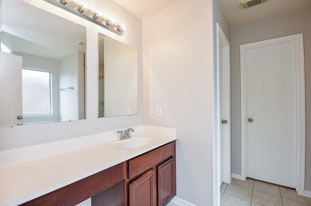 19215 Christine Crossing Dr, Richmond TX  exterior