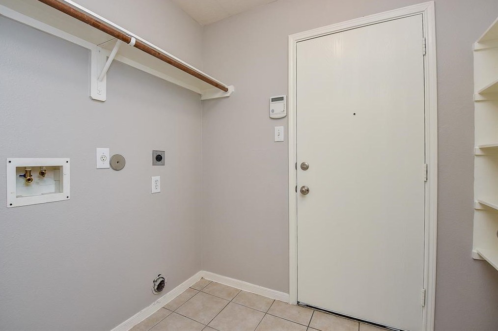 19215 Christine Crossing Dr, Richmond TX  exterior