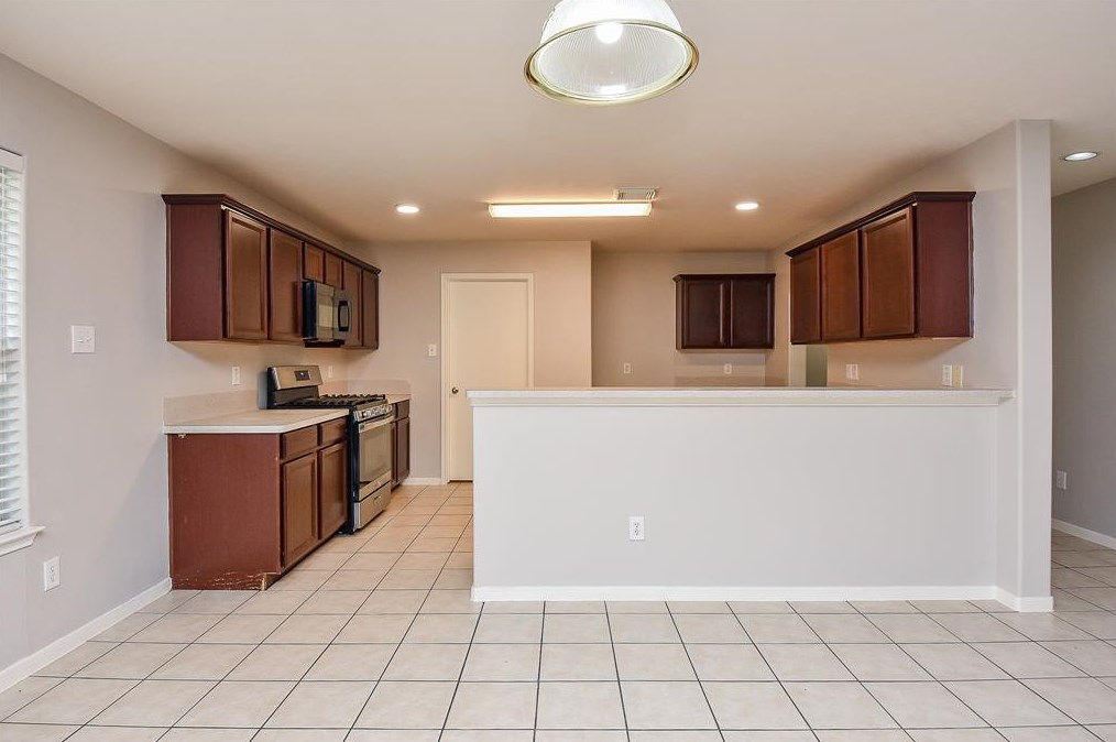 19215 Christine Crossing Dr, Richmond TX  exterior