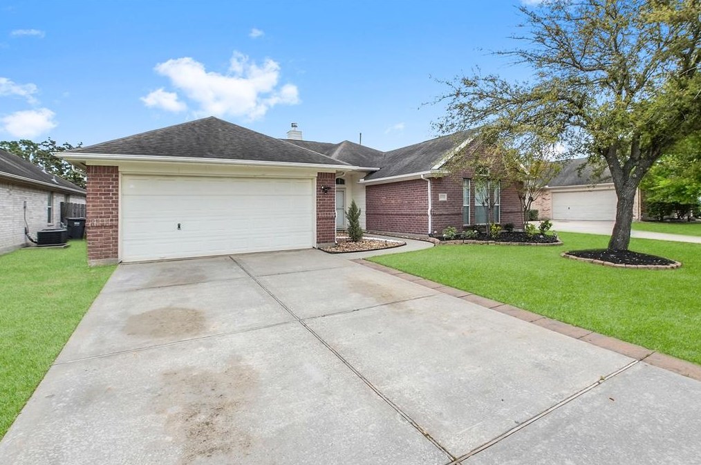 21322 Hannover Pines Dr, Spring TX  77388-4180 exterior