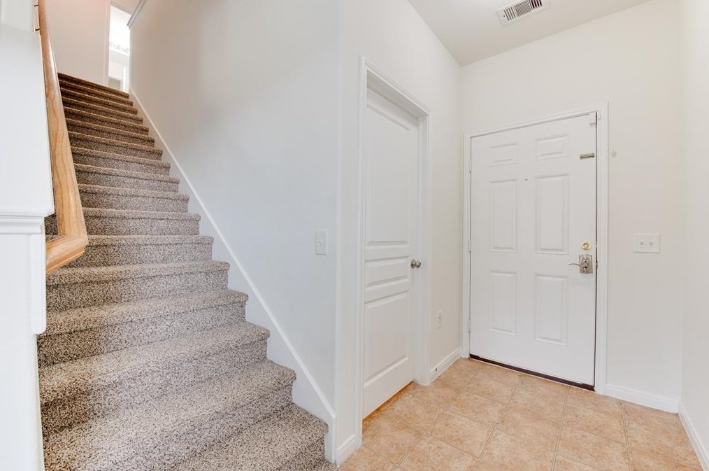 16503 Mandate Dr, Houston TX  77049-1692 exterior