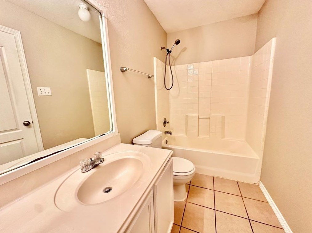 1052 Windy Grove Ln, Conroe TX  exterior