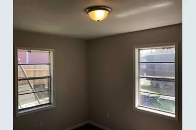 609 W 6th Street, Sweeny, TX 77480 - Photo 9