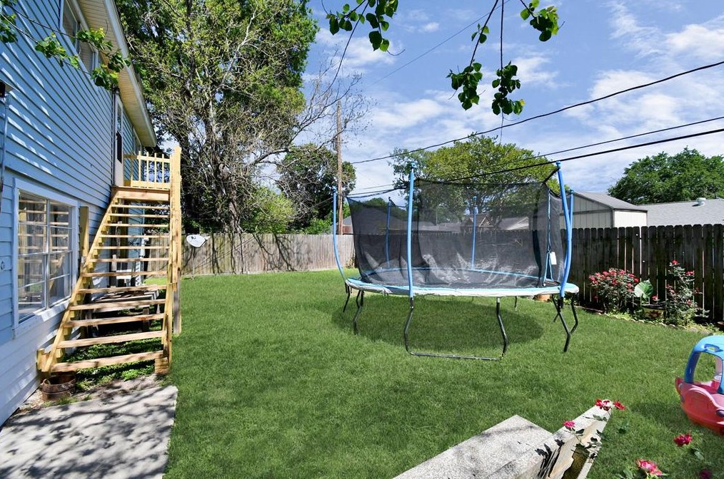 2306 Garvey Dr, Pasadena TX 77506-2906 exterior