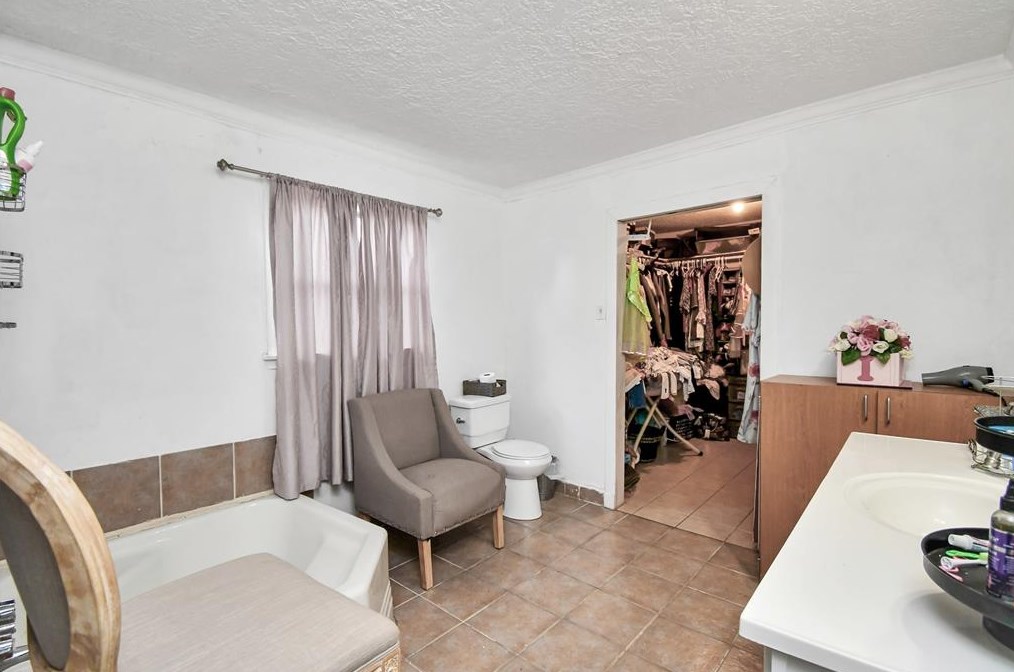 2306 Garvey Dr, Pasadena TX 77506-2906 exterior