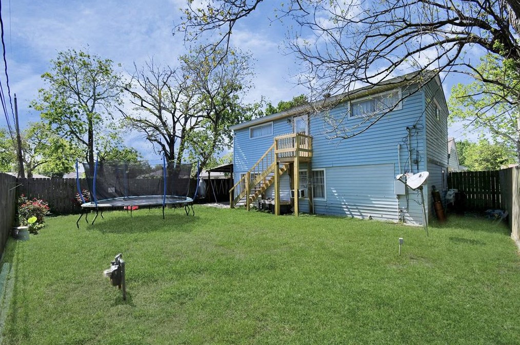 2306 Garvey Dr, Pasadena TX 77506-2906 exterior