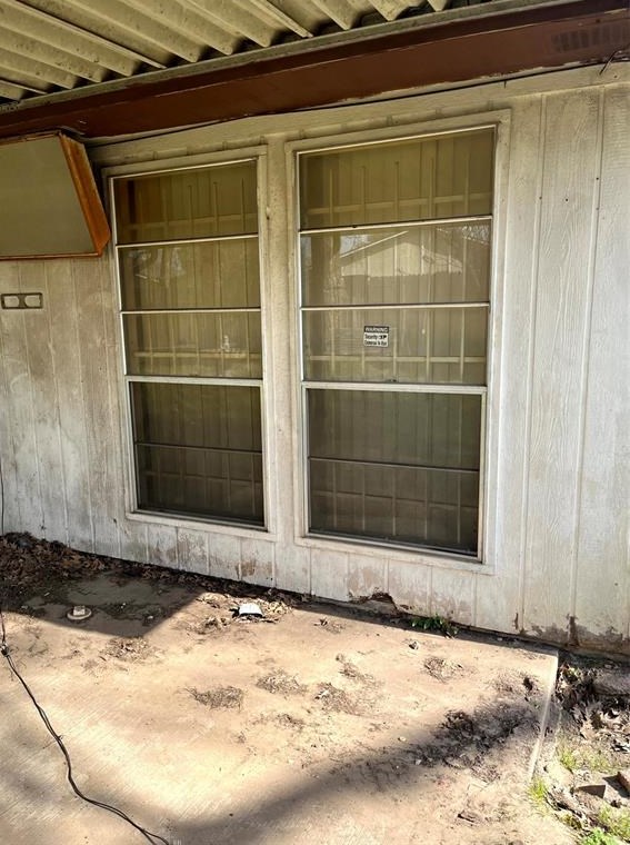 8511 Streamside Dr, Houston TX  77088-4411 exterior