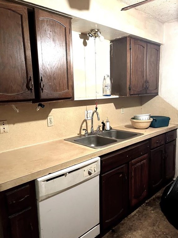 8511 Streamside Dr, Houston TX  77088-2718 exterior